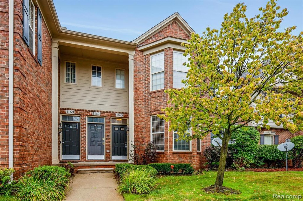 Private Entry - Curb Appeal