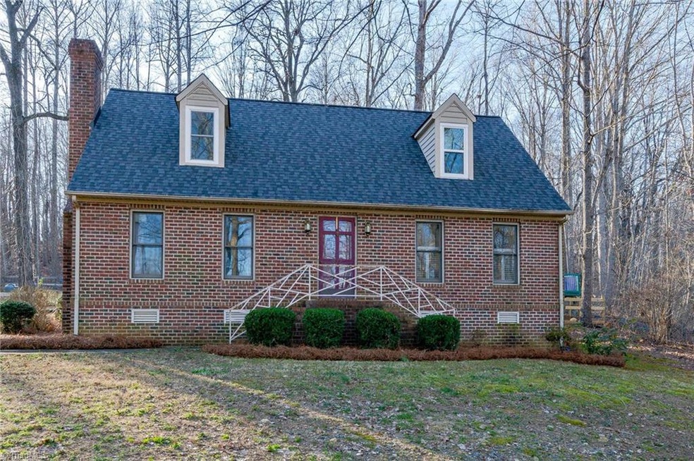 577 Horse Mountain Dr, Asheboro, NC 27205 - photo 1