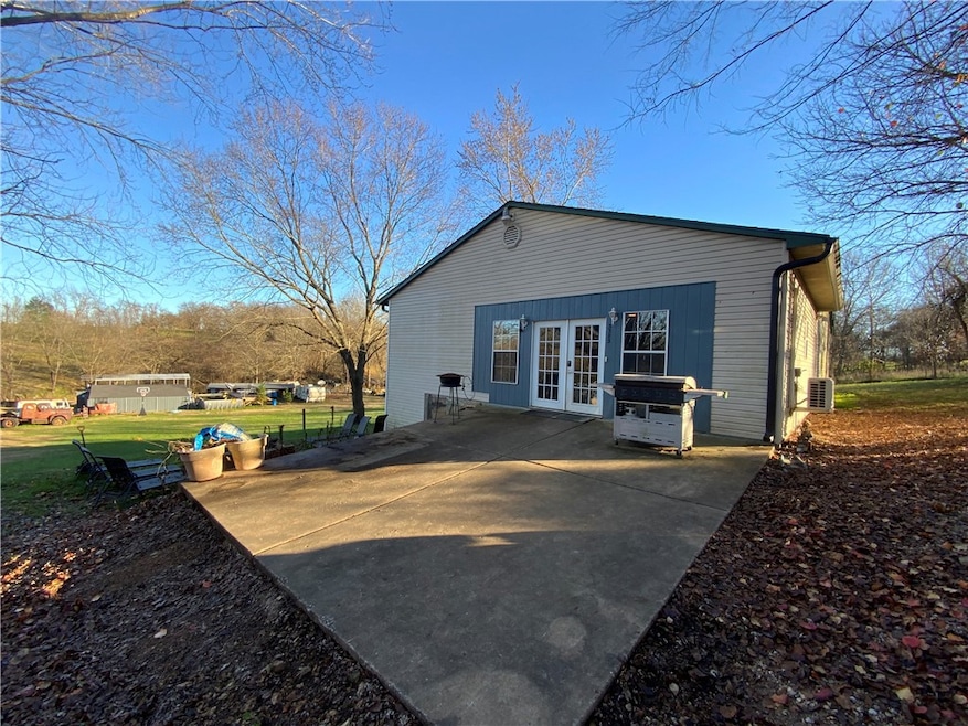 3383 Patterson Rd, Pea Ridge, AR 72751 - photo 1