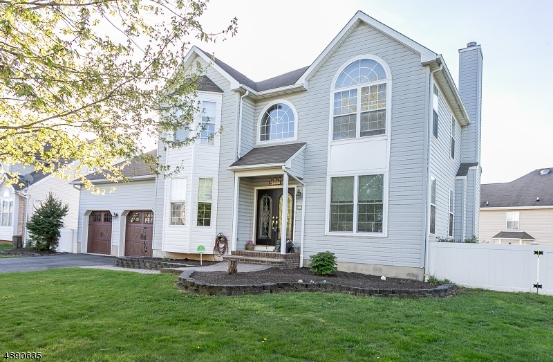 227 Natalie Dr, Phillipsburg, NJ 08865 - photo 1