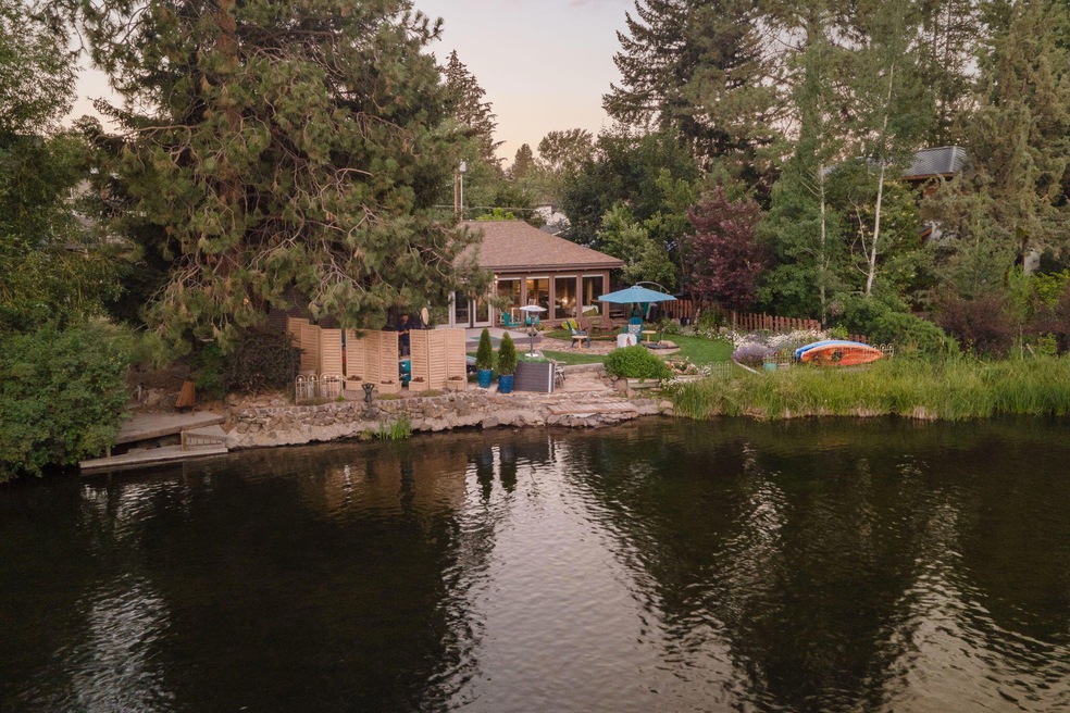 17-web-or-mls-611 Nw River Front-17_1