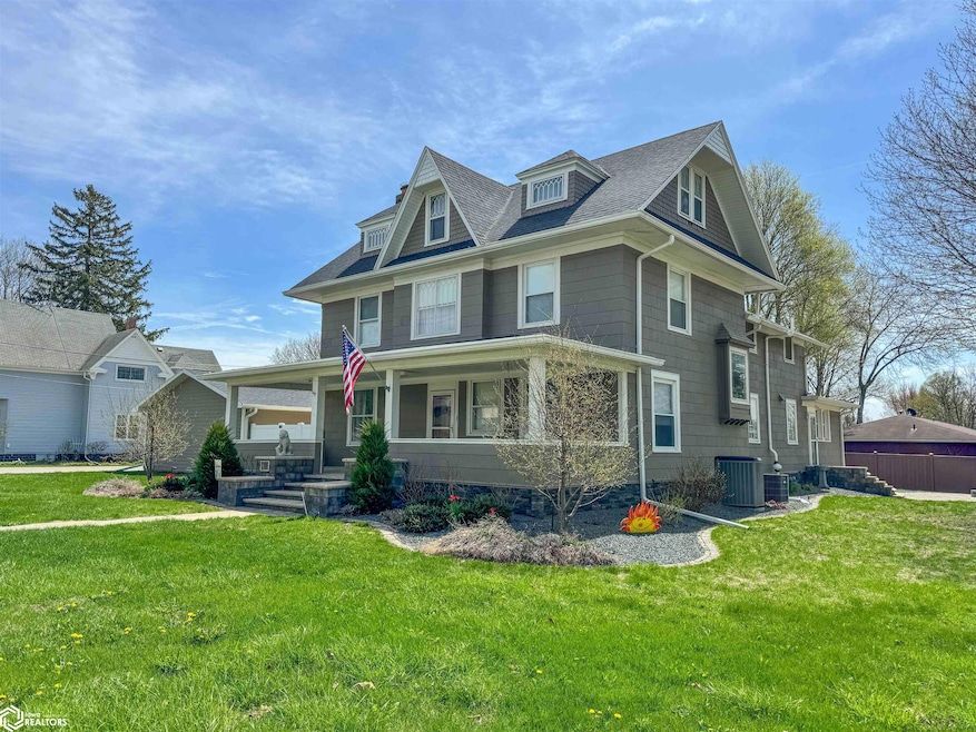 705 Central Ave E, Hampton, IA 50441 - photo 1