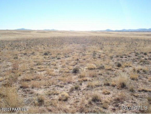 3890 W Harvest Way, Paulden, AZ 86334 - photo 1