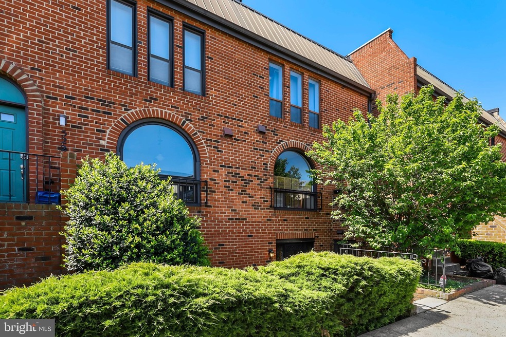 520 Brummel Ct NW unit 520, Washington, DC 20012 - photo 1