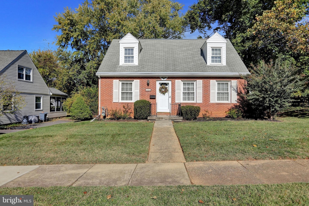 Under Contract $300,000