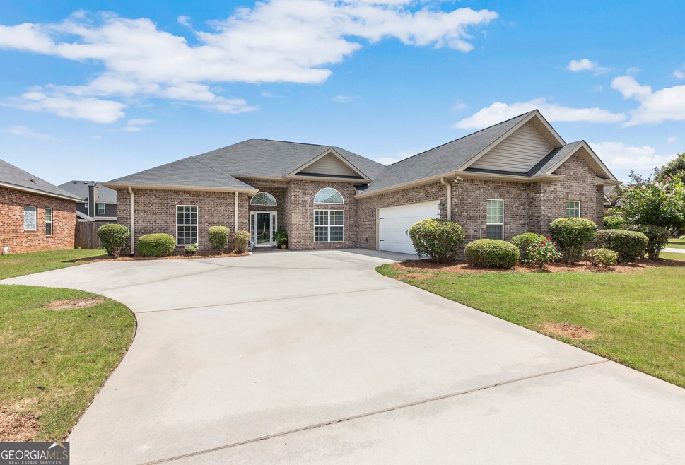 109 Burnt Hickory Ct, Warner Robins, GA 31088 - photo 1