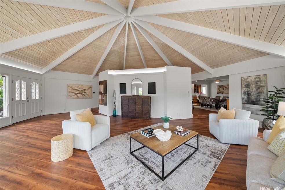 For Sale $3,200,000 • Co-Listing Agent