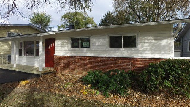 1245 S Elmwood Ave, Waukegan, IL 60085 - photo 1