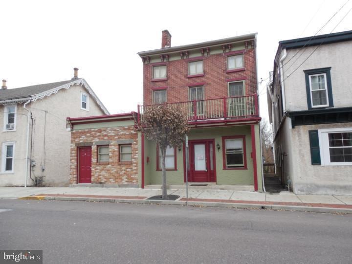 33 N Main St unit 2, Spring City, PA 19475 - photo 1