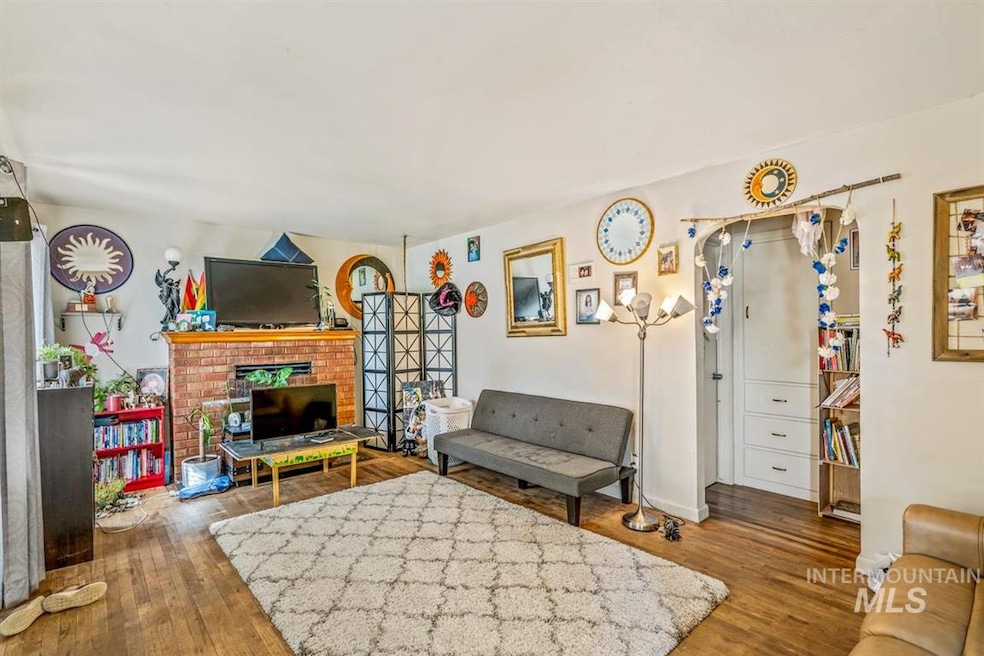 1016 E Sheridan Ave, Nampa, ID 83686 - photo 1