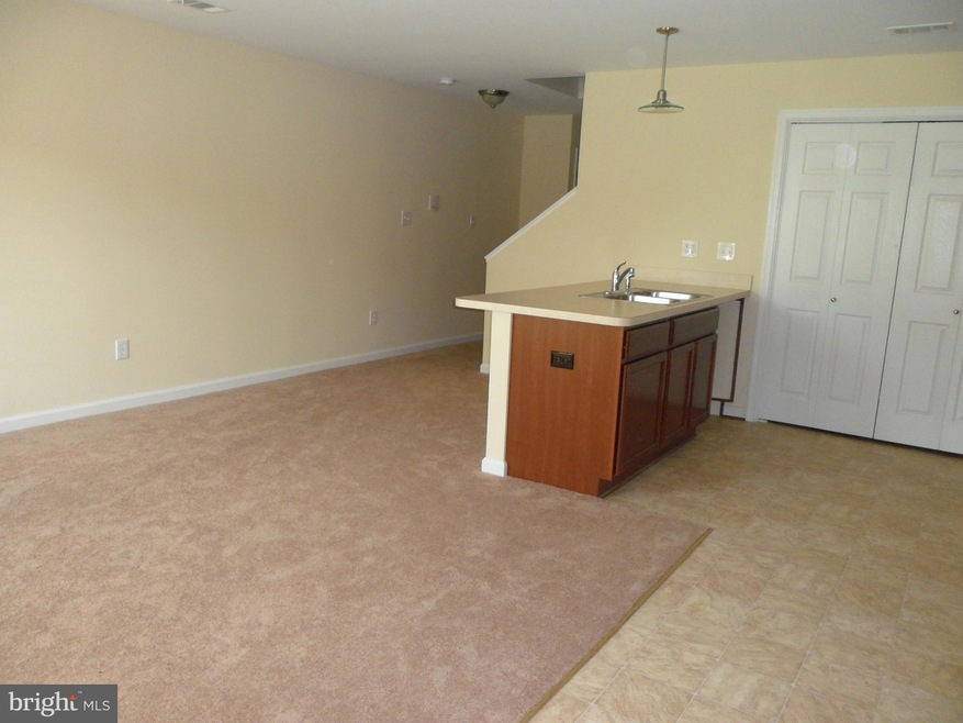 206 N Fairfax Blvd unit BSMT APT, Ranson, WV 25438 - photo 1