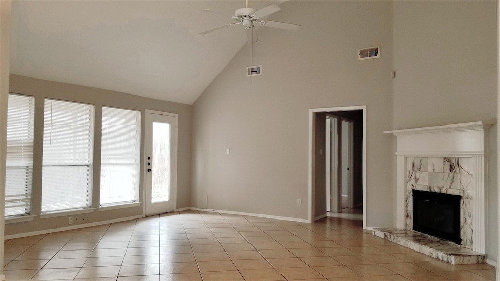 13207 Noblecrest Dr, Houston, TX 77041 - photo 1