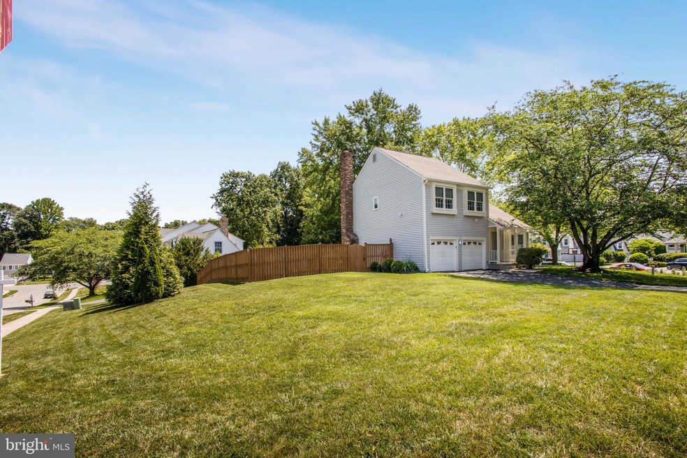 9012 Banyon Ridge Rd, Fairfax Station, VA 22039 - photo 1