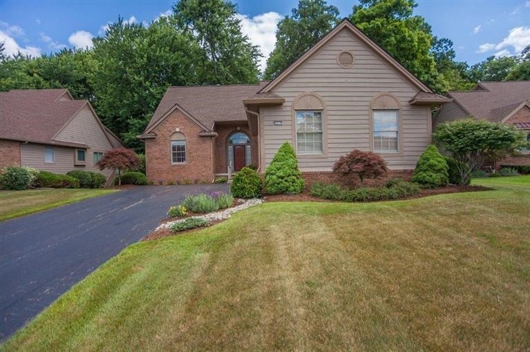 4637 Sawgrass Dr W, Ann Arbor, MI 48108 - photo 1
