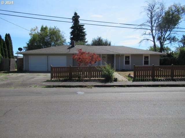 456 SW Chapman St, Sheridan, OR 97378 - photo 1