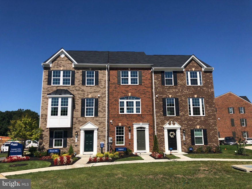 9900 Vista Pointe Dr unit 201A, Upper Marlboro, MD 20774 - photo 1