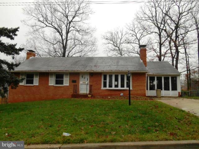 7306 Lois Ln, Lanham, MD 20706 - photo 1