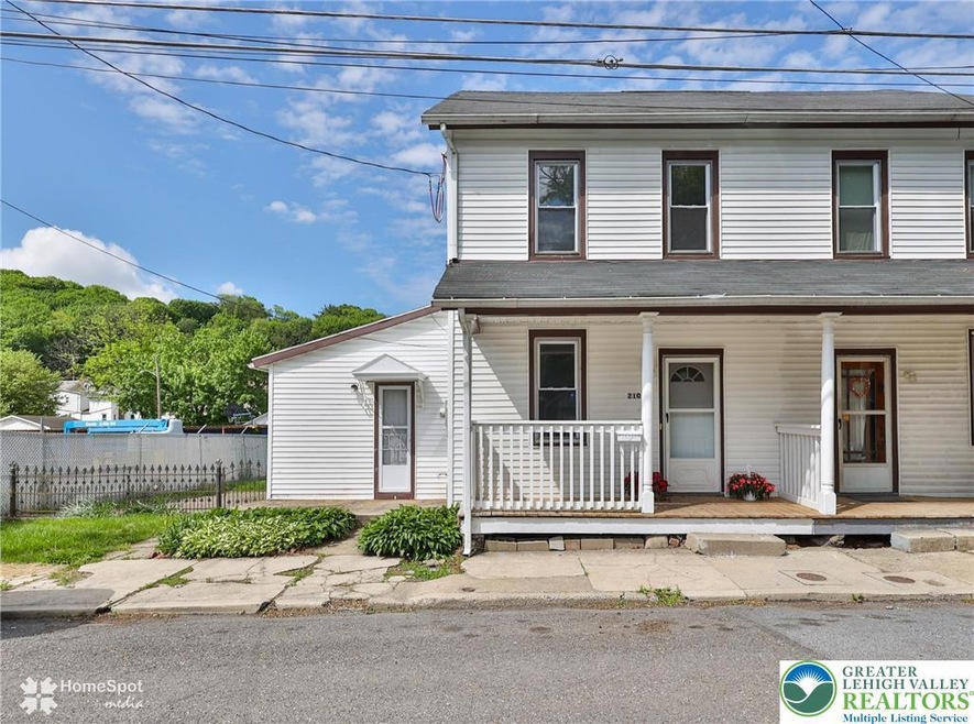 210 Cherry St, Slatington, PA 18080 - photo 1