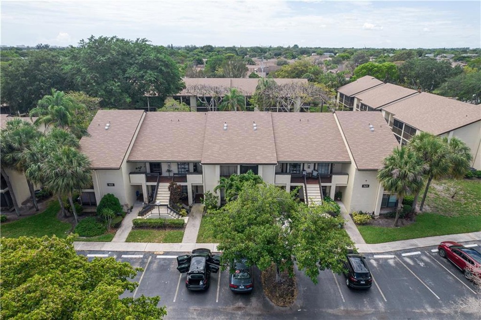First Floor 2 Bedroom / 2 Bathroom condo in Meadow