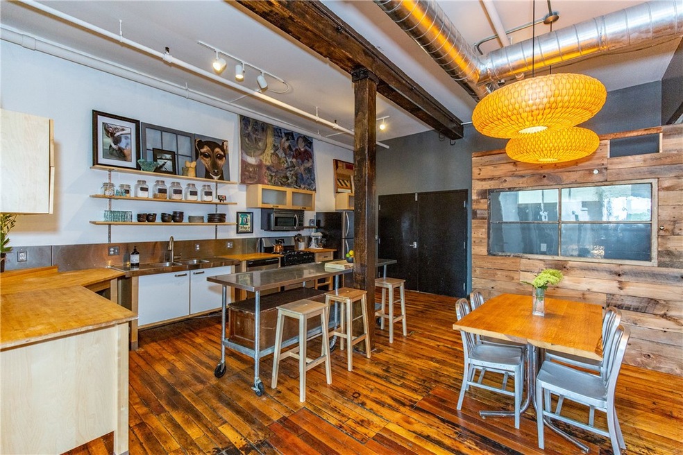 404 Roosevelt Ave unit 404, Central Falls, RI 02863 - photo 1