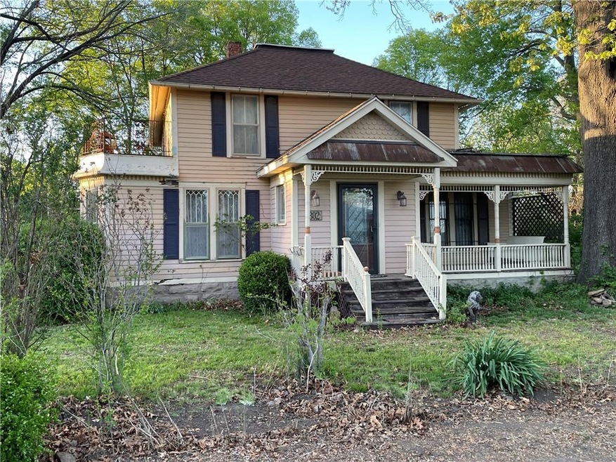 302 E Hulett St, Edgerton, KS 66021