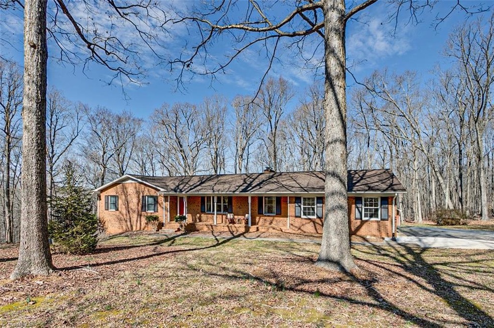 682 Inwood Rd, Asheboro, NC 27205 - photo 1