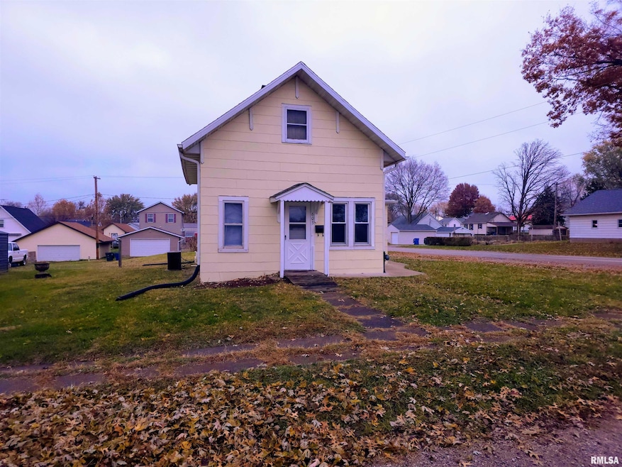 603 Adams St, Muscatine, IA 52761 - photo 1