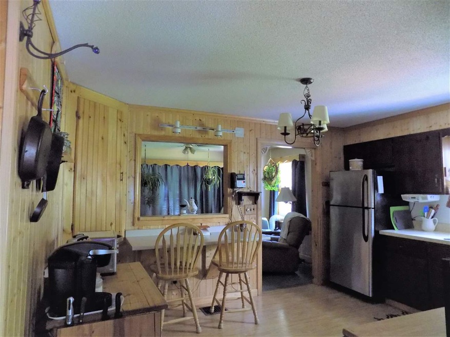 215 Adams Dr, Saint Johnsbury, VT 05819 - photo 1