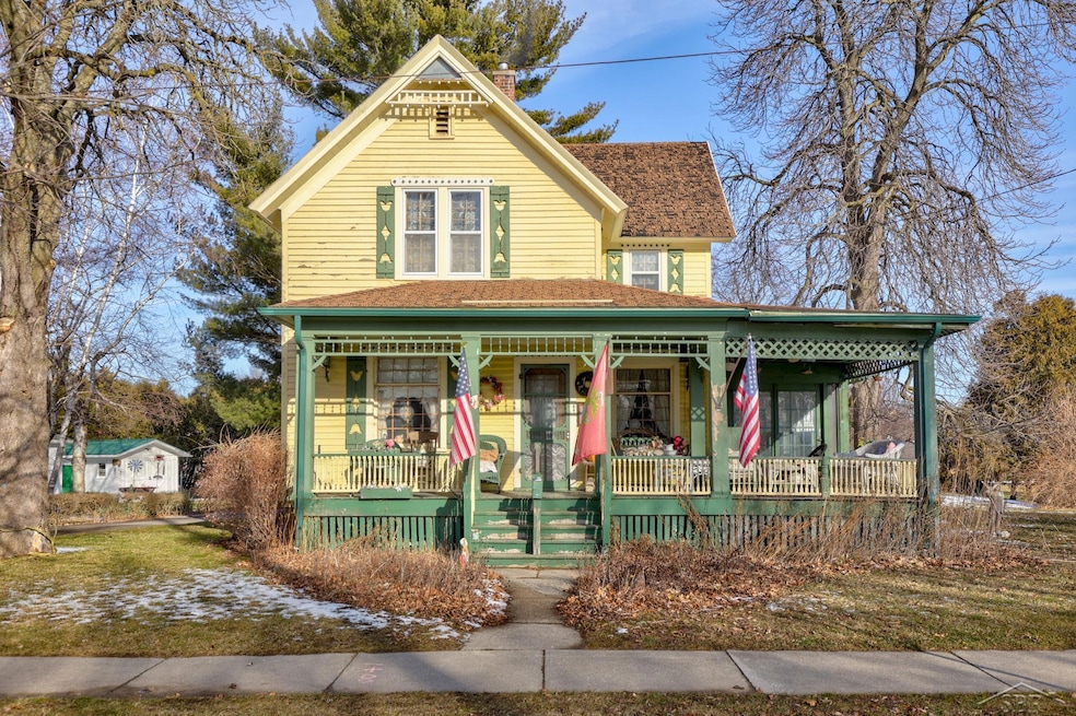 302 W Tuscola St, Frankenmuth, MI 48734 - photo 1