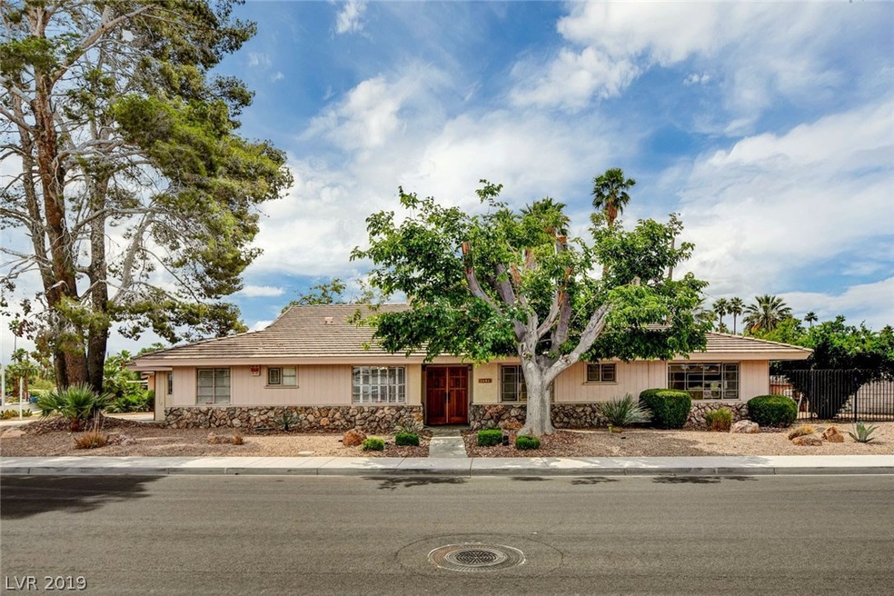 Single story 1/4 acre corner lot!