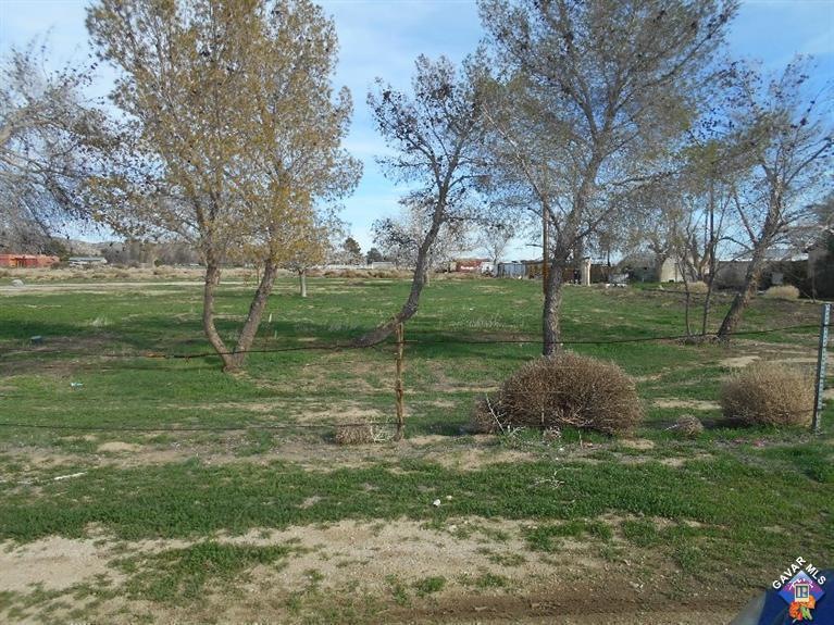 3292 40th St, Rosamond, CA 93560 - photo 1