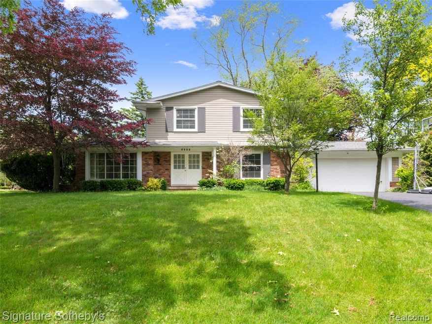 5232 Whispering Oak Lane
