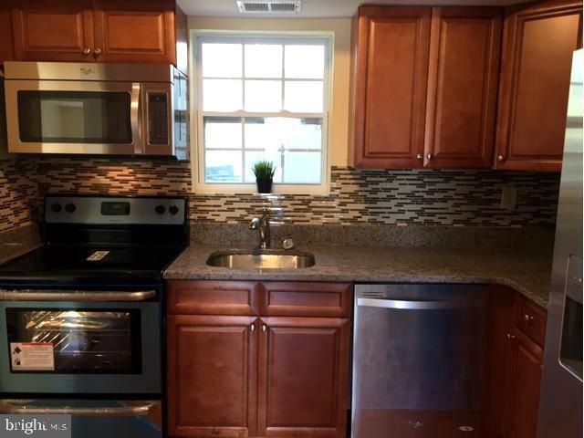 891 Saint Michaels Dr, Bowie, MD 20721 - photo 1