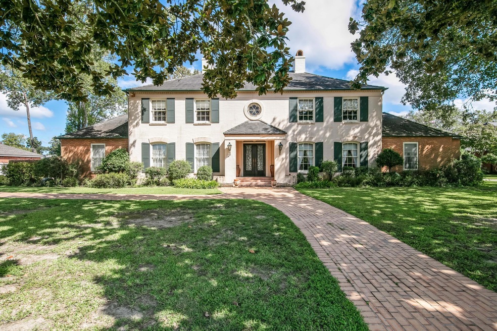 806 w bayou -1