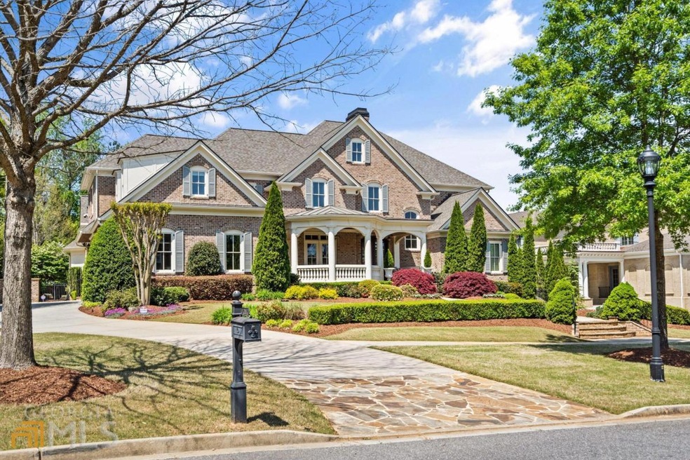 Custom-built, 4-sides brick estate home with pool 