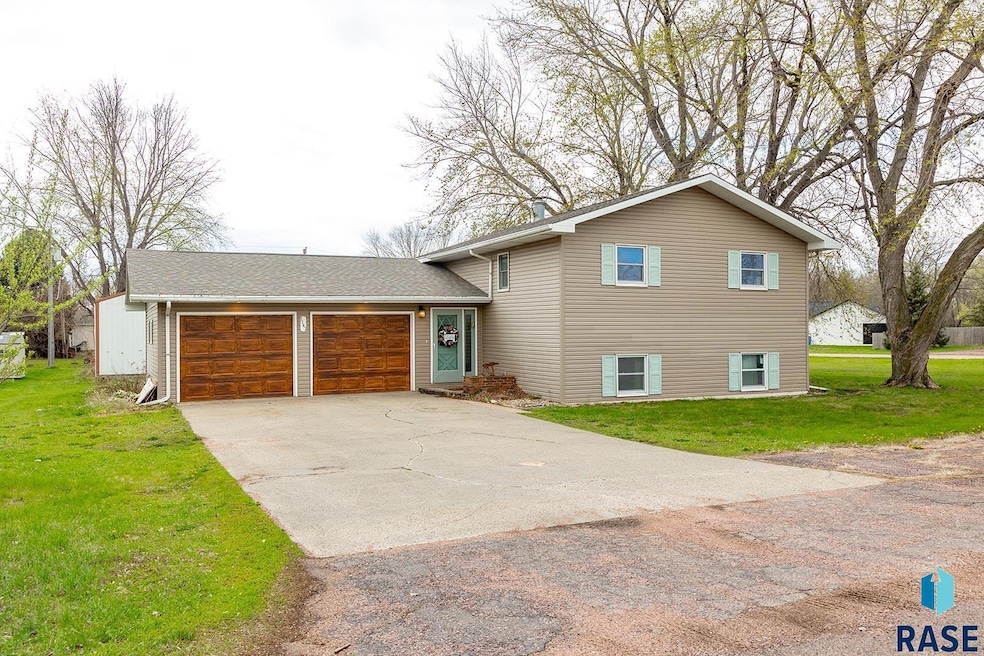 1141 Vermillion St, Centerville, SD 57014 - photo 1