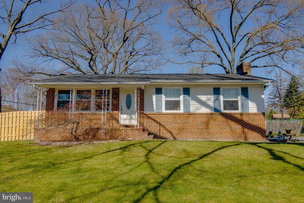 1237 Hillcreek Rd, Pasadena, MD 21122 - photo 1