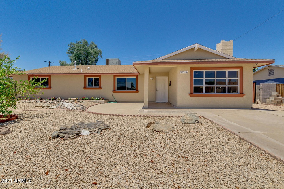 8216 W Piccadilly Rd, Phoenix, AZ 85033 - photo 1