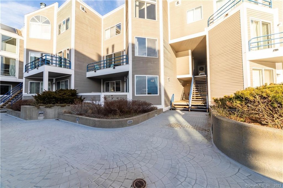 4 Harbour Close unit 4, New Haven, CT 06519 - photo 1