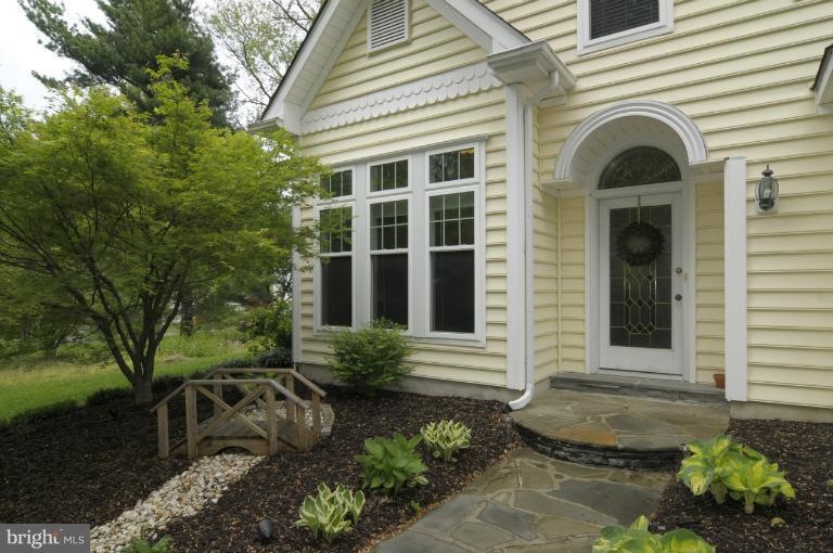 9724 Owen Brown Rd, Columbia, MD 21045 - photo 1