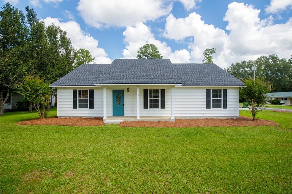 407 E 11th St, Adel, GA 31620 - photo 1