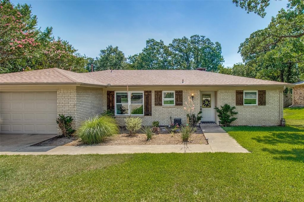 730 Deleon St, Denison, TX 75020 - photo 1