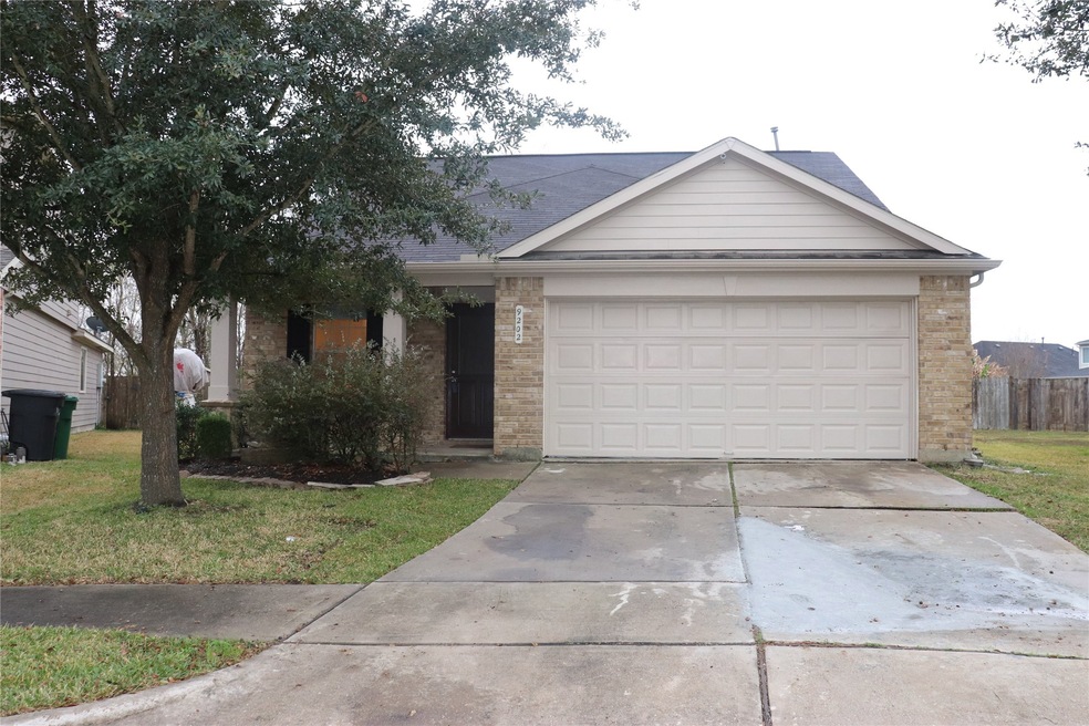 9202 Canady Park Ln, Houston, TX 77075 - photo 1