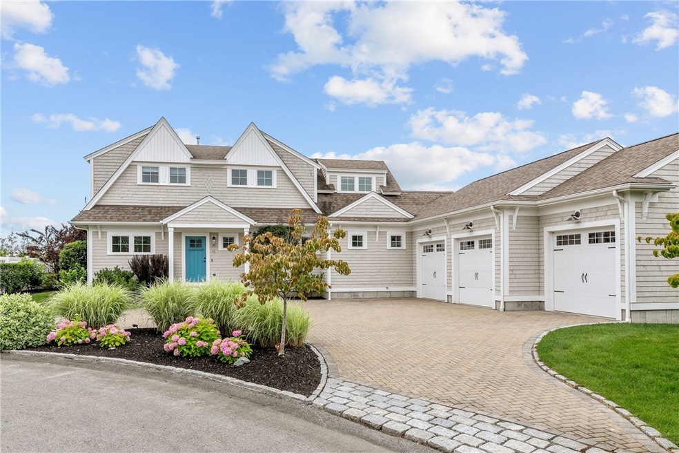 11 Julia Ct, Middletown, RI 02842 - photo 1