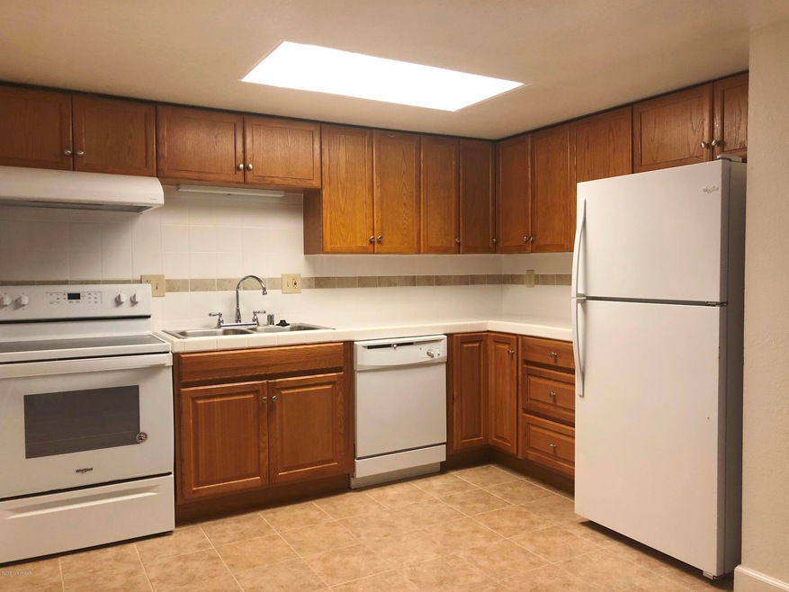 4320 Checkmate Dr unit 10, Anchorage, AK 99508 - photo 1