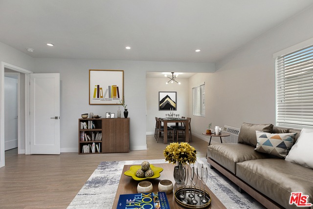 4808 Saturn St unit 6, Los Angeles, CA 90019 - photo 1