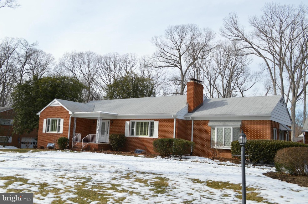 1128 Custis St, Alexandria, VA 22308 - photo 1