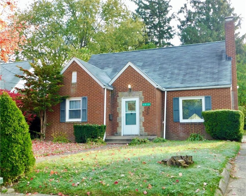 2010 Spring Ave NE, Canton, OH 44714 - photo 1