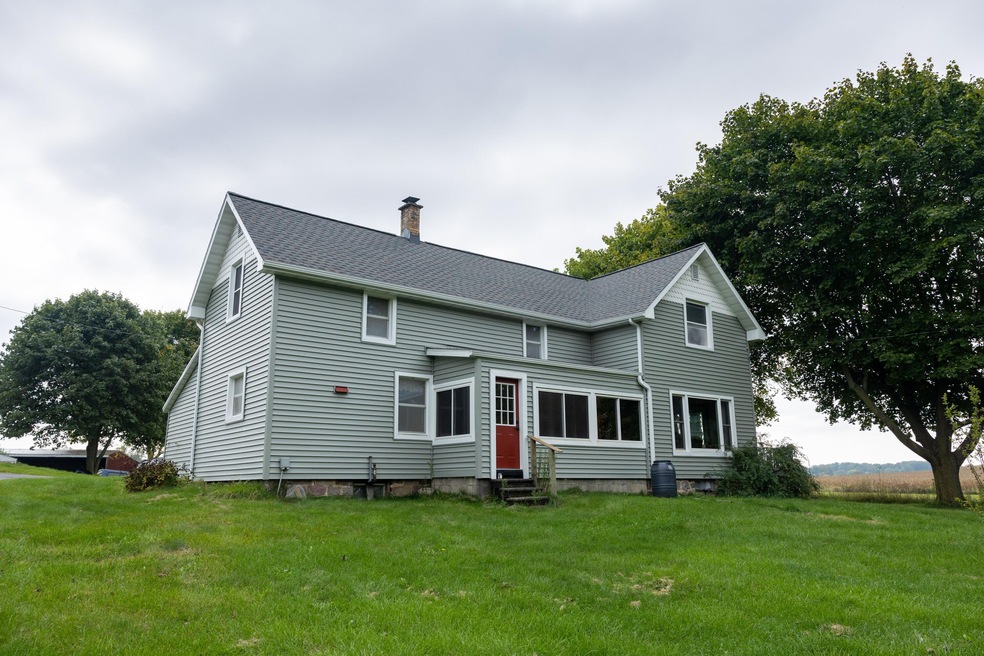 1556 E Parmeter Rd, Ionia, MI 48846 - photo 1