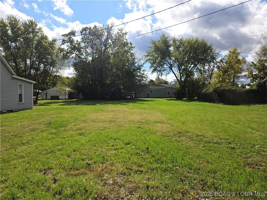 218 W 8th St, Eldon, MO 65026 - photo 1